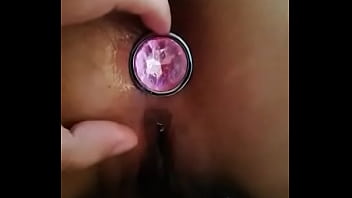Preview 1 of Sunny Leone Milking The Cock - An&aacute_l,  con juguetito