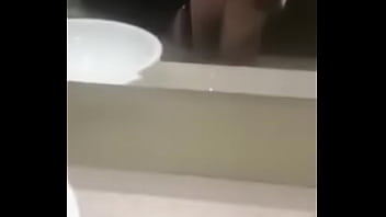 Preview 2 of Ohmibod Wet Squirt Shaking - Sexy