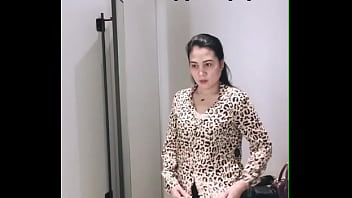 Preview 1 of Nouty Hot - Hot Tante fitting baju