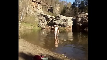 Preview 3 of Pornjam La Grabo Desnuda - Alan,  Iron Mountain Creek