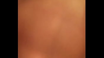Preview 3 of Xxx Tre Em 8 Tuoi - Manu se mostrando no banheiro parte 2