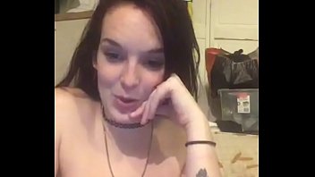 Preview 3 of New English Porn Video - gostosa do periscope pagando peitinho ao vivo PARTE 1