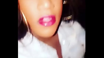 Preview 3 of Program Live - Big dick tranny having fun