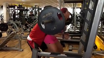 Preview 2 of Babe Fuck Tease Jessa - gym ejercitando