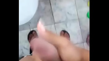 Preview 3 of Honey Singh Xxxxx - Pirocudo tocando uma no banheiro