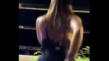Preview 3 of Priya Rai Vs Mike Adriano - Loop da Anitta quicando sua bunda gostosa