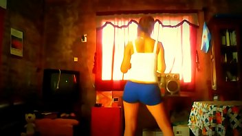Preview 4 of Hd Anal Lesbians - Ciim Cabj  Bailando en su casa