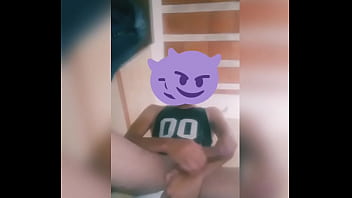 Preview 3 of 18 And Abuced - No hay nada que hacer entonces me masturbo un rato