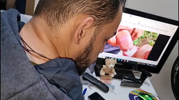 Preview 4 of Sunny Leone Sex Tape Video - COLOCOU FILME PORN&Ocirc_ E CHAMOU O VIZINHO PARA ARRUMAR A L&Acirc_MPADA.