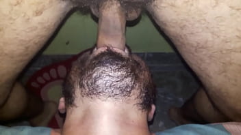 Preview 3 of Fat Mom Long Milk Xxx Sex - Le doy pija a un amigo en trio