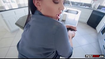 Preview 4 of Xxhd18 - Jealous stepmom showed me how women suppose to fuck
