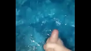 Preview 4 of Xxxx Bhjpuri Vido - Amigo se masturba en la piscina