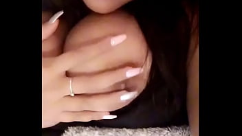 Preview 2 of Dubai Sex Video Tubes - Na cama quero picaaaa