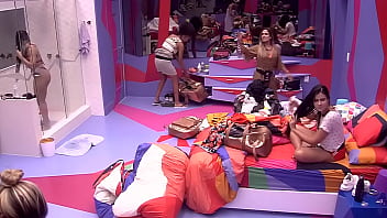 Preview 3 of Bar Veronika - BBB19 Elana e seu rab&atilde_o
