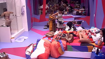 Preview 1 of Bar Veronika - BBB19 Elana e seu rab&atilde_o