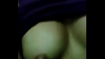 Preview 1 of Smallwoman Hakan - le presume sus tetas chicas