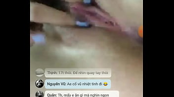 Preview 3 of Megane Scat - Em G&aacute_i 2k1 Show Trong Nh&oacute_m K&iacute_n Chat Sex Zalo