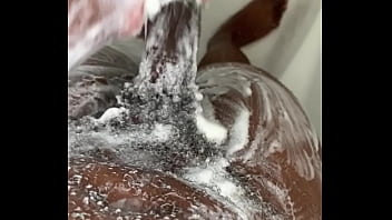 Preview 1 of Choty Bacho K Sath Sex Video - Taking a shower