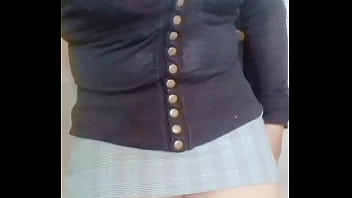Preview 1 of Popy Srx - colegiala ense&ntilde_ando cpiernas