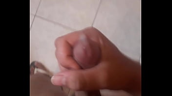 Preview 1 of Sofia Lesvon - Batendo uma Puneta gostosa