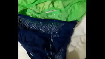 Preview 4 of Good Bbw Sex - Pajota en las pantaletas de mama