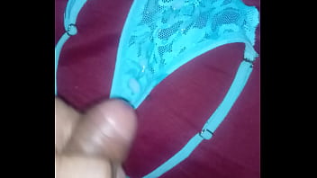 Preview 4 of Surgery Of Vagana - Paja con los cucos de mi esposa