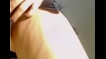 Preview 1 of Sunny Leon Brest Liking - Amadora sem calcinha na WebCam