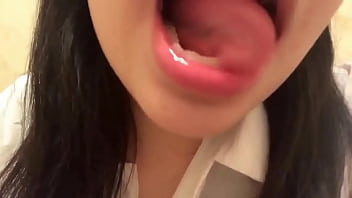 Preview 4 of Valrie Nah - Japanese girl @kamititisokuhou showing crazy tongue skills