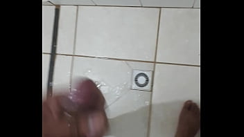 Preview 2 of Xxxsex Com Live - Masturbando bem gostoso no banho