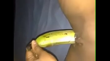 Preview 1 of Sophie Leone Video - mi amiga con la banana