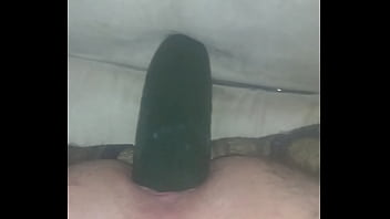 Preview 2 of Amateur Bi Mmf 3some Mmf - Sacandome leche con un pepino