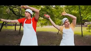 Preview 3 of Arab Mom Blackmailed - 2 HOMENS E UMA GAROTA NO PARQUE - KETCHUP