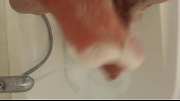 Preview 3 of Lover Fuck - RAGAZZO ITALIANO SI SEGA SOTTO LA DOCCIA