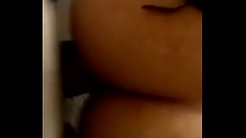 Preview 4 of India Xxx Gril - Acordando com o pau do namorado no cuzinho