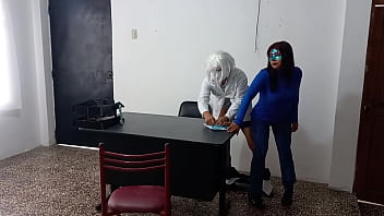 Preview 4 of Son And Mom Ses Hd Video - NO CREERAS LO QUE HICIERON EN EL HOSPITAL!! LA ENFERMERA SEDUCE AL DOCTOR EN SU CONSULTORIO Y TERMINAN FOLLANDO SOBRE EL ESCRITORIO. LUEGO LLEGA UNA PACIENTE A RECLAMAR LA ATENCION LENTA DEL DOCTOR. PRIMER EPISODIO