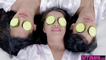 Preview 1 of Indian Dadi Maa With Boy - Wellnes weekend with bisexual teens and a big cock