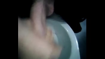 Preview 2 of Rul Mom - Quisiera tener una mujer que le de uso a esta verga