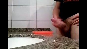 Preview 2 of Sex Gang In Bathroom - Punheta no Trabalho (Gozada dupla)