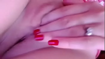 Preview 1 of Mmf Cheat - Novinha branquinha se tocando