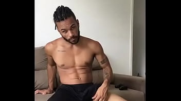 Preview 2 of Abspritzen Small Masturbation - Brazilian man big dick