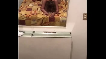 Preview 2 of Blodi G - milf en hotel de a perrito