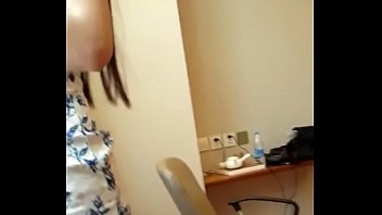 Preview 1 of Bathroom Cfnm Handjob - Chinese girl in cheongsam masturbates on the toilet【Subscribe to me and update new videos every day】