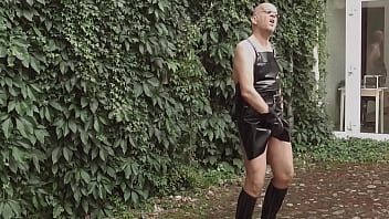 Preview 4 of Gorilla Mari - The Horny Rubber Gardener 12 Thunder Stroke Cum Shots