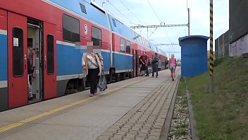 Preview 1 of Besi Bhabhi Sax Video - Caught Pissing On Train Platform