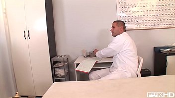 Preview 1 of Www Xxxx Teugu Sex Com - Cum explosion over teen Brill Xandra&#039_s sexy feet after hardcore foot fuck