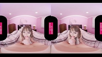 Preview 3 of Mom Fucking Her Don - Tantalizing Jenna Sativa plays deep inside her pussy for you in VR!