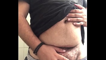Preview 3 of Wwwpron Com 3gp - Urso urinando gostoso