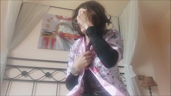 Preview 1 of Mami Jordi - the does not really resist the temptation to d. everything and feel the sperm on her face ... do you want to satisfy her?