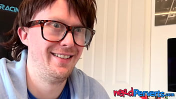 Preview 1 of Fast Time Sex Virgin Girls - Nerdy dude tricks wannabe pornstar into sucking his dick