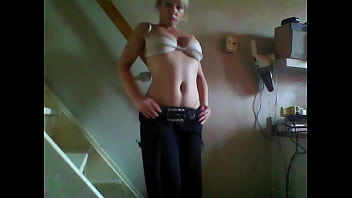 Preview 4 of Sunny Leon In Car - ellen goos crazy